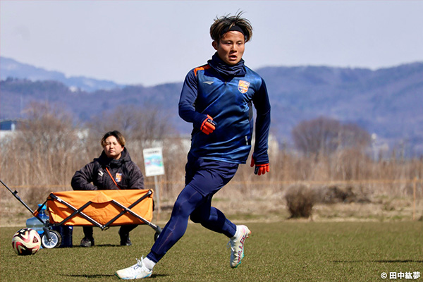 【取材ノート：長野】闘病中のGKコーチと“共闘”。田中康介がゴールパフォーマンスに込めた想い