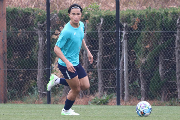 【取材ノート:福岡】受け継がれる「堅守」構築のための意志。辻岡佑真が掴みつつあるJ1で戦う自信