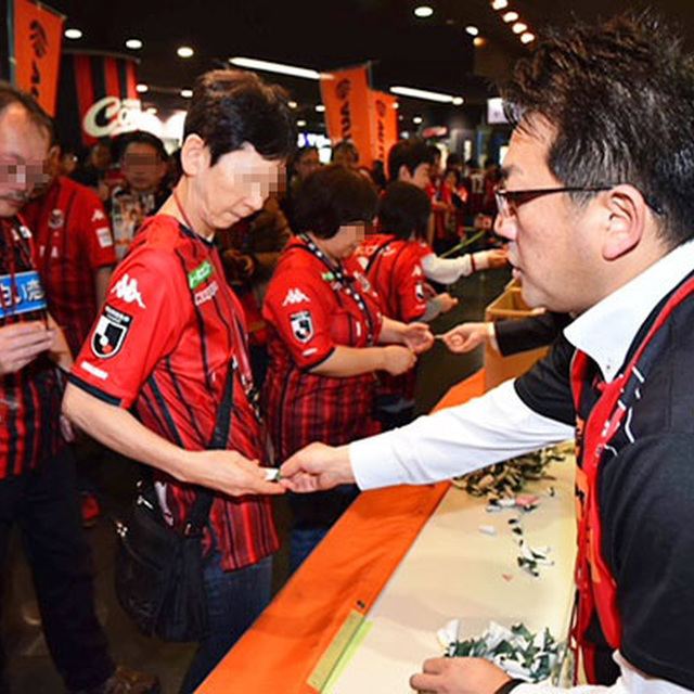 「オートバックスサンクスマッチ」の大抽選会は大盛況!