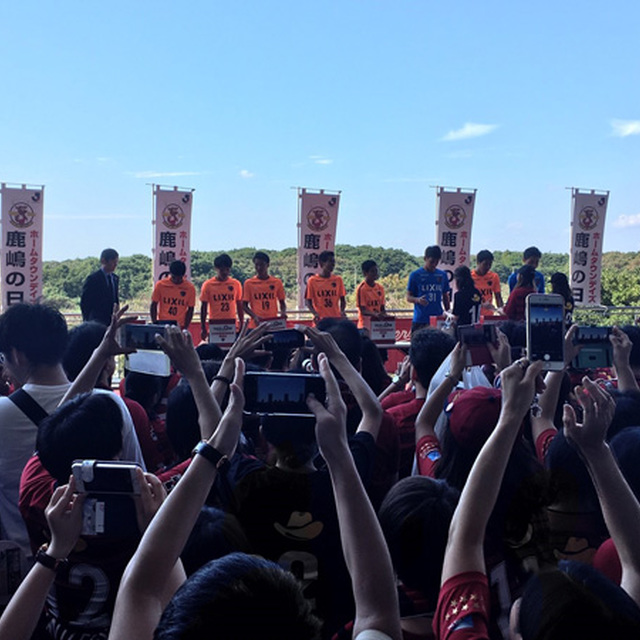 義援金募金に選手も参加!