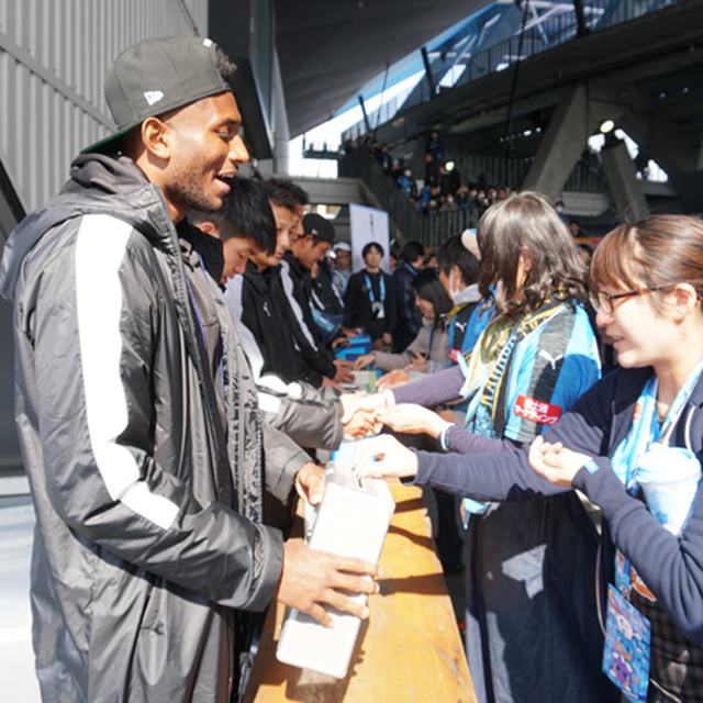 選手がMind−1ニッポンプロジェクト募金活動に参加(2)