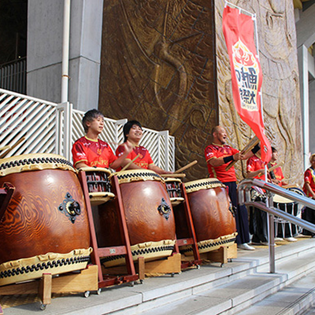 「転輪太鼓」が和太鼓演奏でお出迎え!