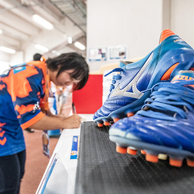 選手会主催のチャリティーオークションを本日も実施!